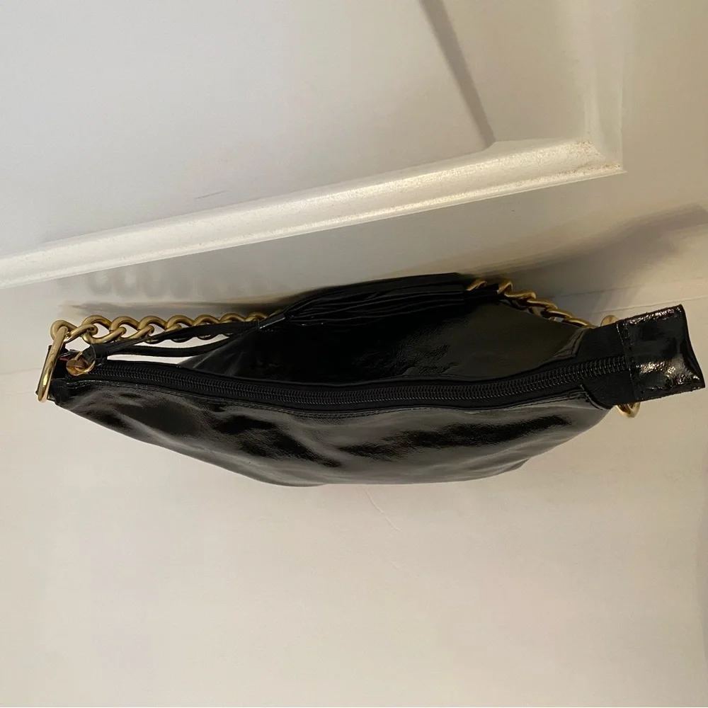 MAURIZIO TAIUTI BAG HOBO SHOULDER BLACK PATENT LEATHER ITALY GOLD CHAIN STRAP